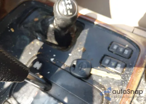 1999 Toyota Land Cruiser z USA, uszkodzony, nr VIN JT3HT05J5X0060043